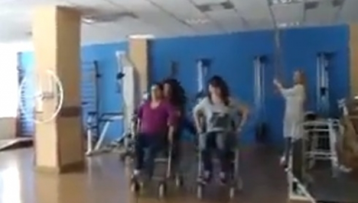 Εξοργιστικό! Αγώνες με αναπηρικά καροτσάκια μέσα στο Ασκληπιείο – ΒΙΝΤΕΟ