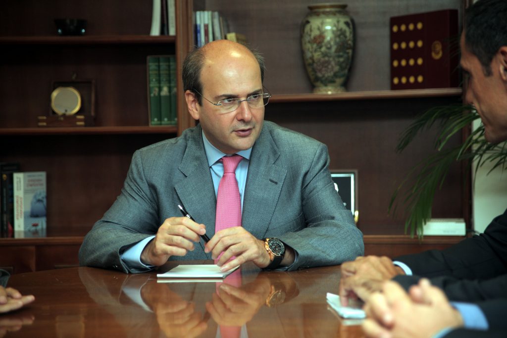 Προτάσεις για τη συγκράτηση τιμών ζήτησε το Ανάπτυξης από την αγορά