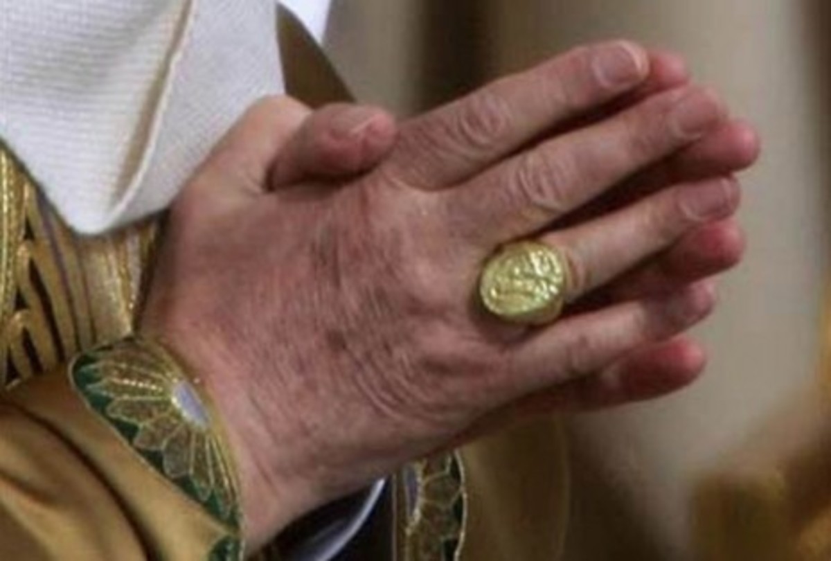 Ο Πάπας Φραγκίσκος ζήτησε το “δαχτυλίδι του ψαρά” να μην είναι χρυσό