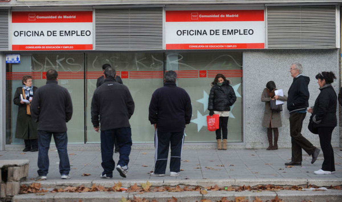 “Χρειάζεται σταθερή αύξηση της απασχόλησης”, τόνισε ο διοικητής της Τράπεζας της Ιταλίας