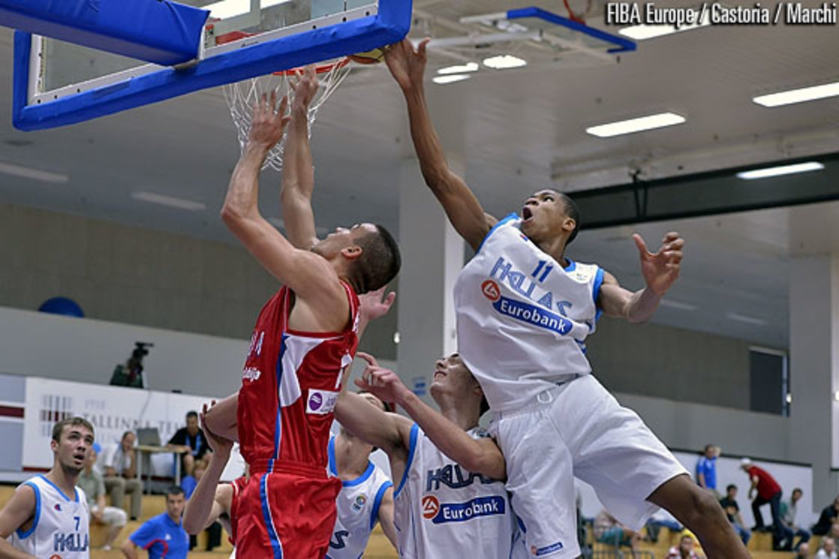 Η τάπα των γκαρντ των Μπακς στο Top - 5 fibaeurope.com