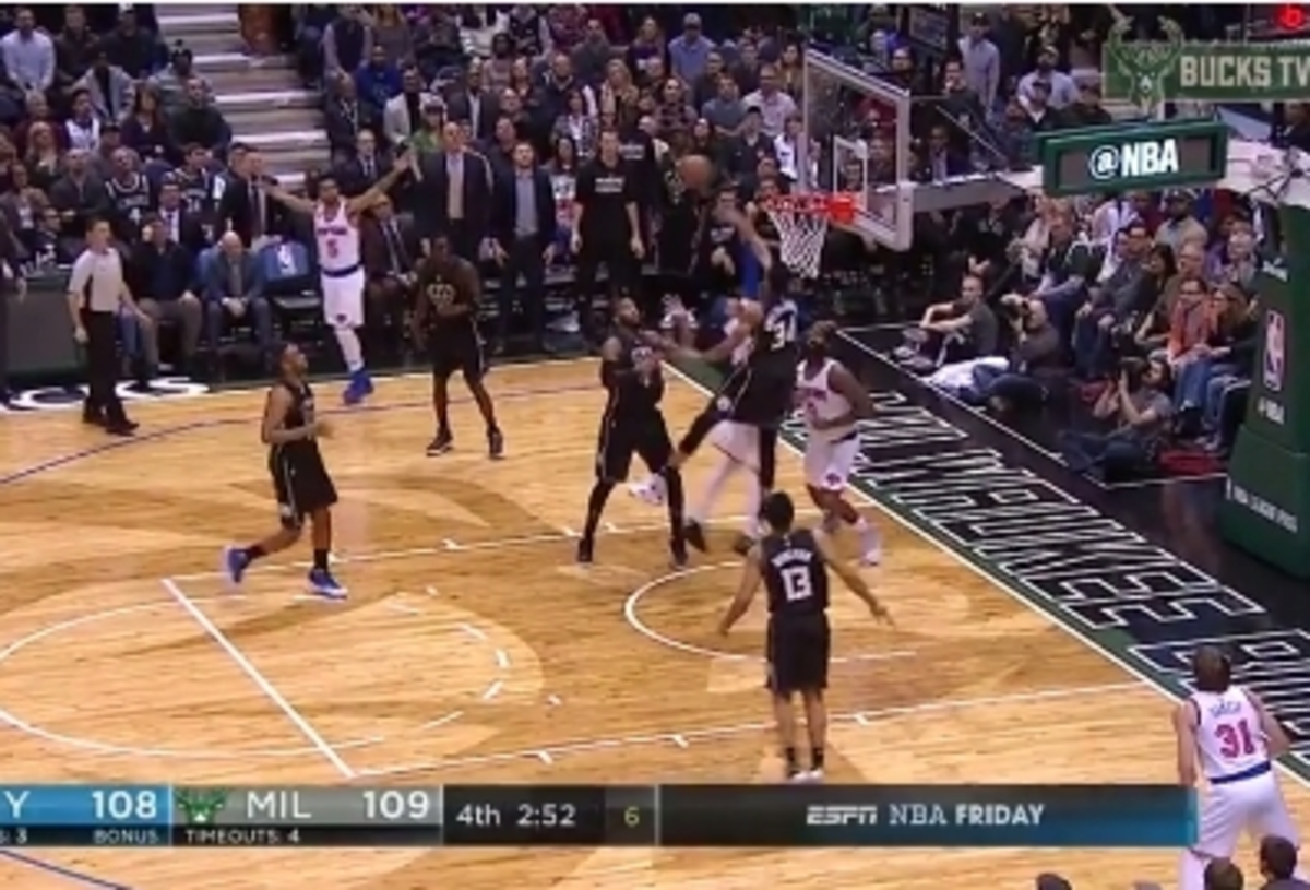 NBA: Κατέβασε… γενικό! Ο Αντετοκούνμπο “εφιάλτης” του Άντονι [vid]