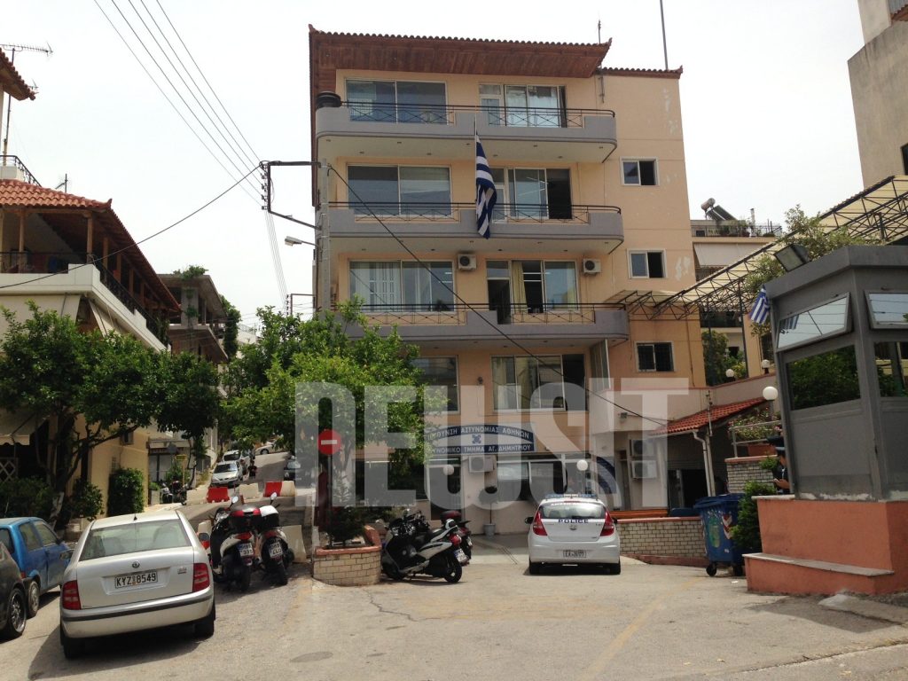 Aλβανός απέδρασε από το Α.Τ Αγίου Δημητρίου σπρώχνοντας τους αστυνομικούς
