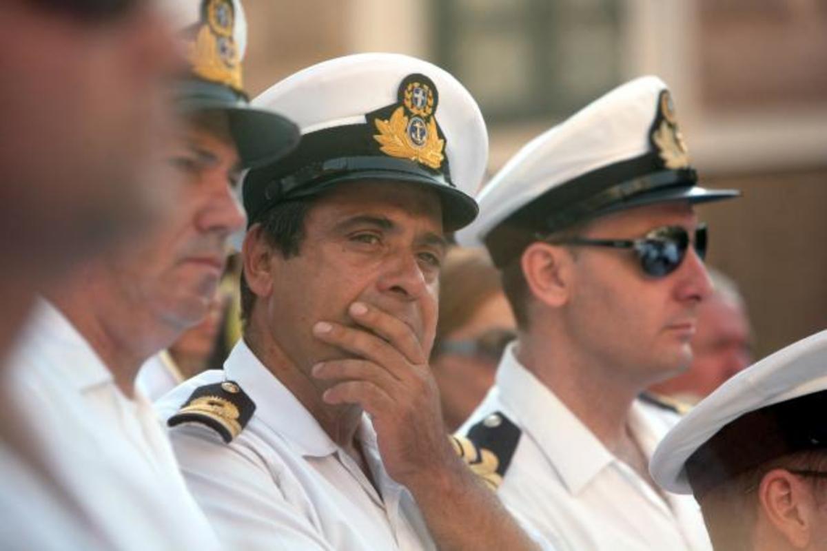 Ποια σκληρά οικονομικά μέτρα περνάνε “πίσω” από τη Χρυσή Αυγή – Τι αφορά στρατιωτικούς
