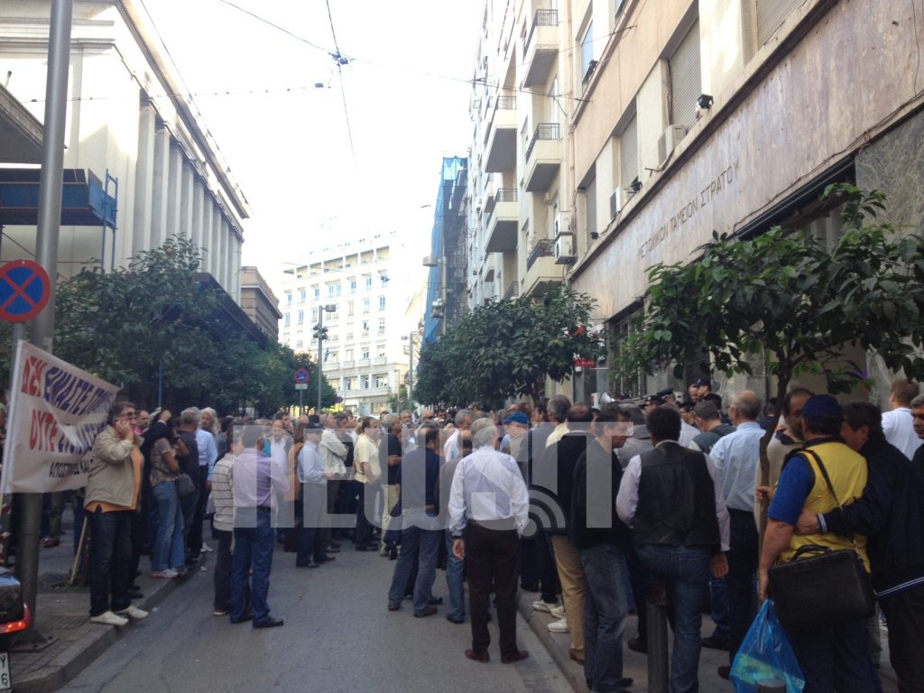 Διαμαρτυρία αποστράτων στο Μετοχικό Ταμείο Στρατού