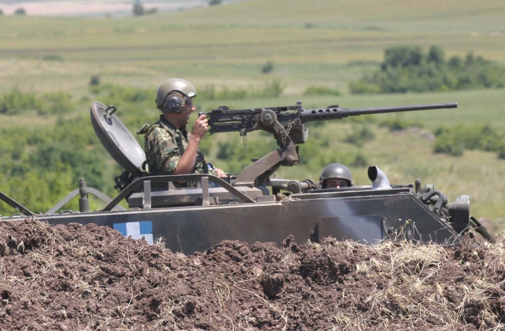 Πόσες δουλειές κάνει ένας στρατιωτικός για το δημόσιο, χωρίς να πληρώνεται ούτε ένα ευρώ!