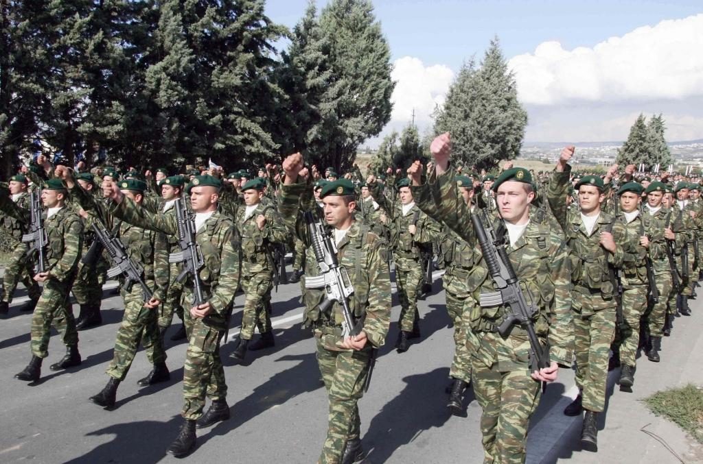 “Μπάχαλο” με τις μεταθέσεις των στρατιωτικών!