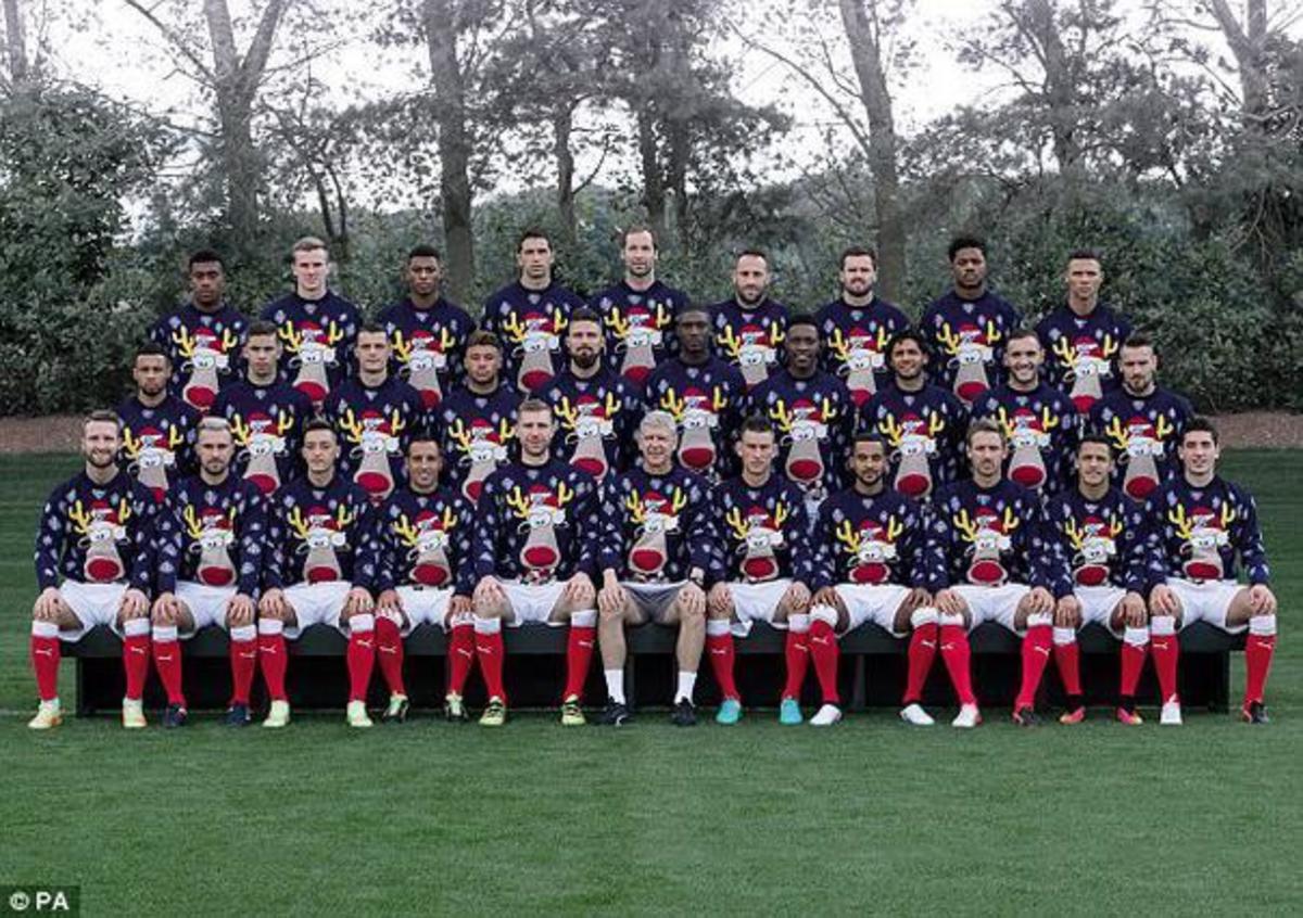 Η Αρσεναλ… βγαίνει και σε χριστουγεννιατικό στυλ! [pic]