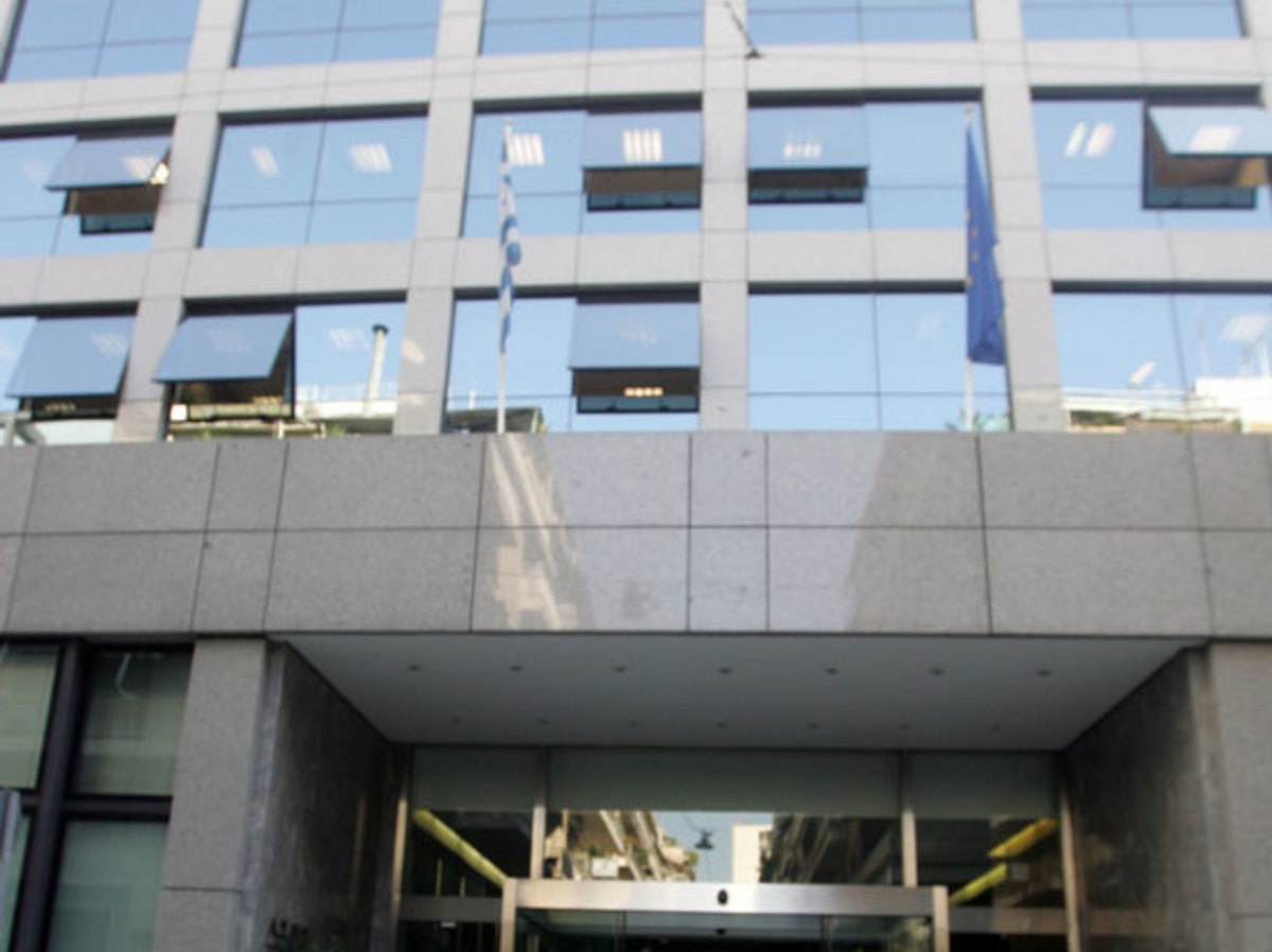 15.000 αιτήσεις για 149 θέσεις στο υπουργείο Οικονομικών!
