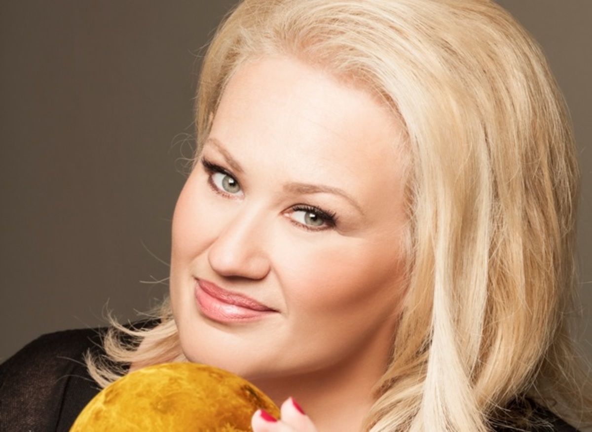 Ποια ηθοποιός αποκαλύπτεται στο Stars System;