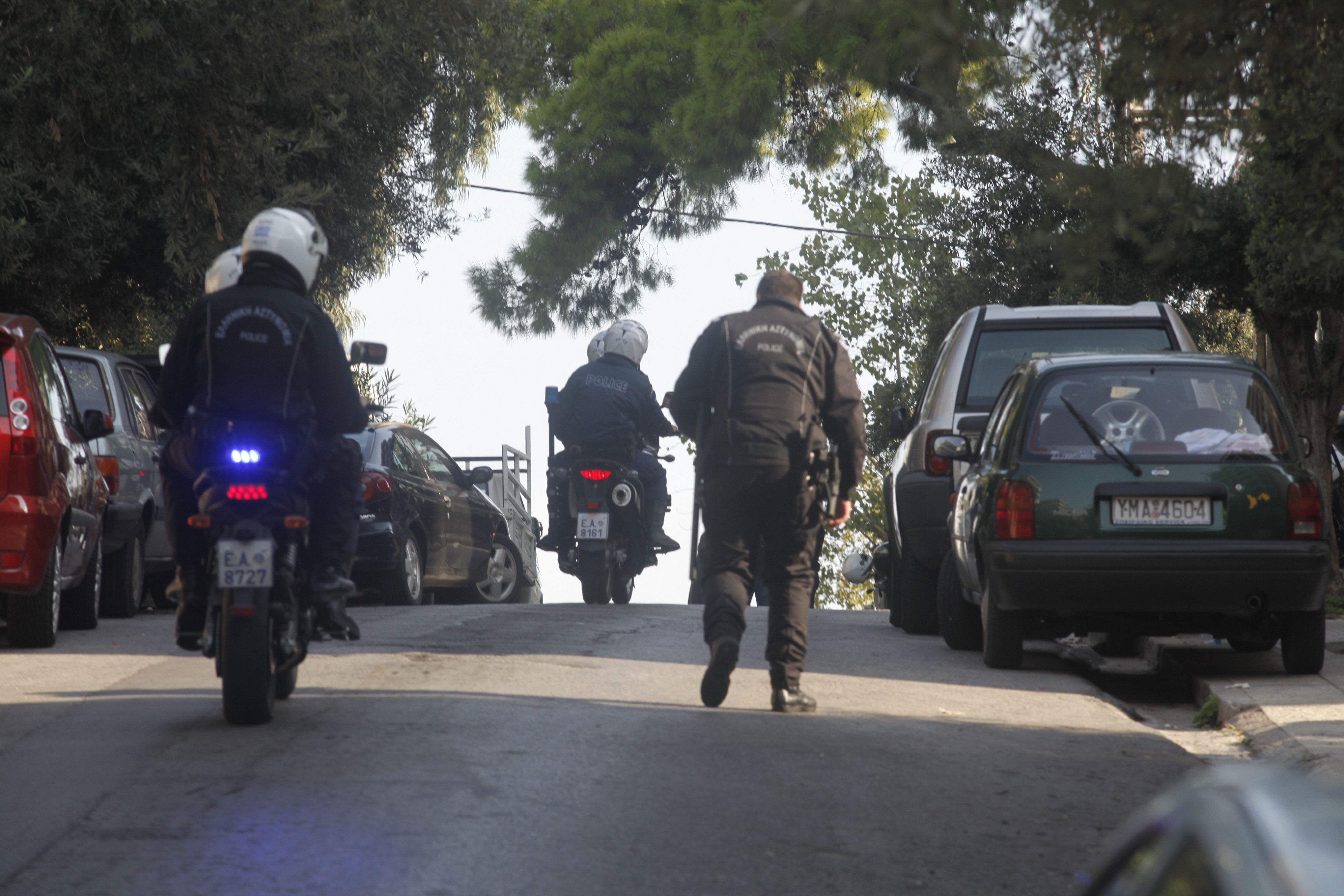 Άφησαν τα … τρίγωνα και έβγαλαν μαχαίρια