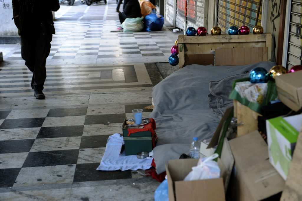 Ποιοι χώροι θα «ζεστάνουν» τους άστεγους της Αθήνας