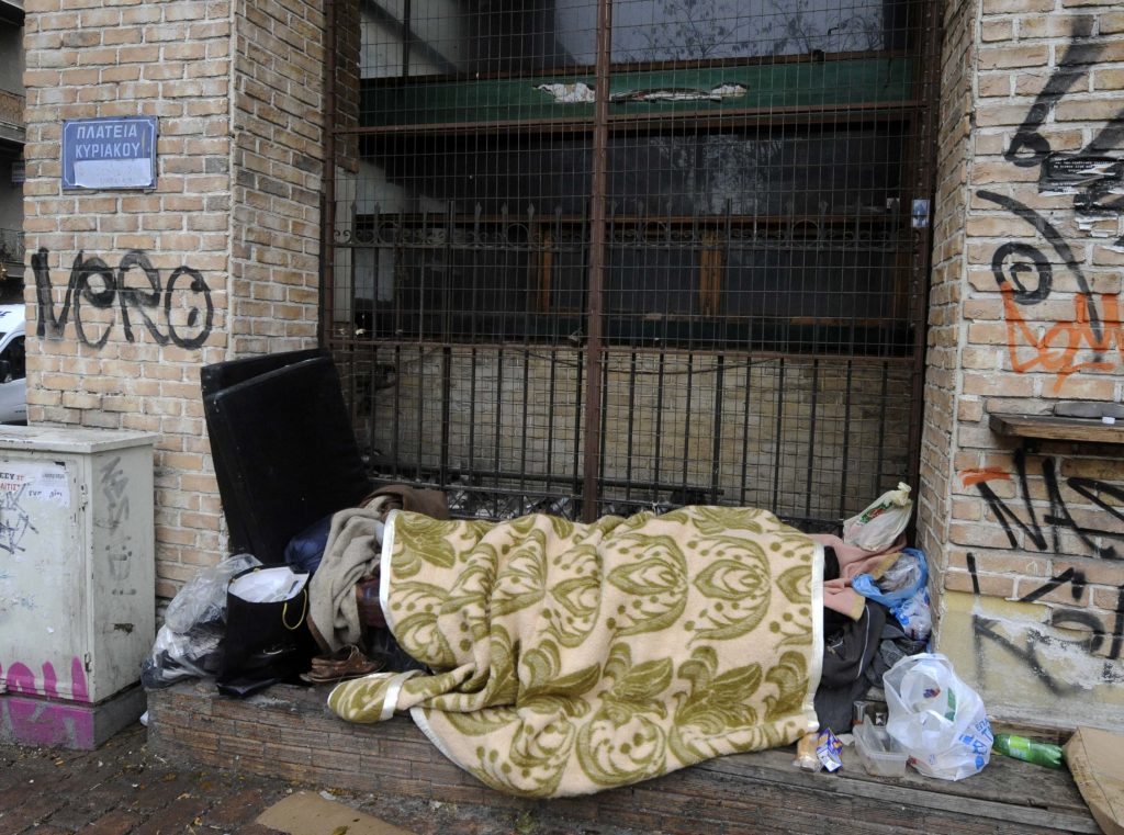 Όλοι κι όλοι 14 άστεγοι πήγαν στα κτίρια που παραχώρησε ο δήμος Αθηναίων