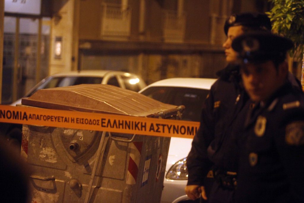 Πτώμα νεαρού άντρα σε δρόμο της Θεσσαλονίκης