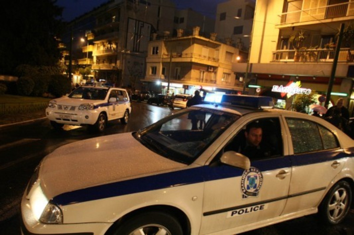 Ληστεία και πυροβολισμοί σε σούπερ μάρκετ στο Μαρούσι