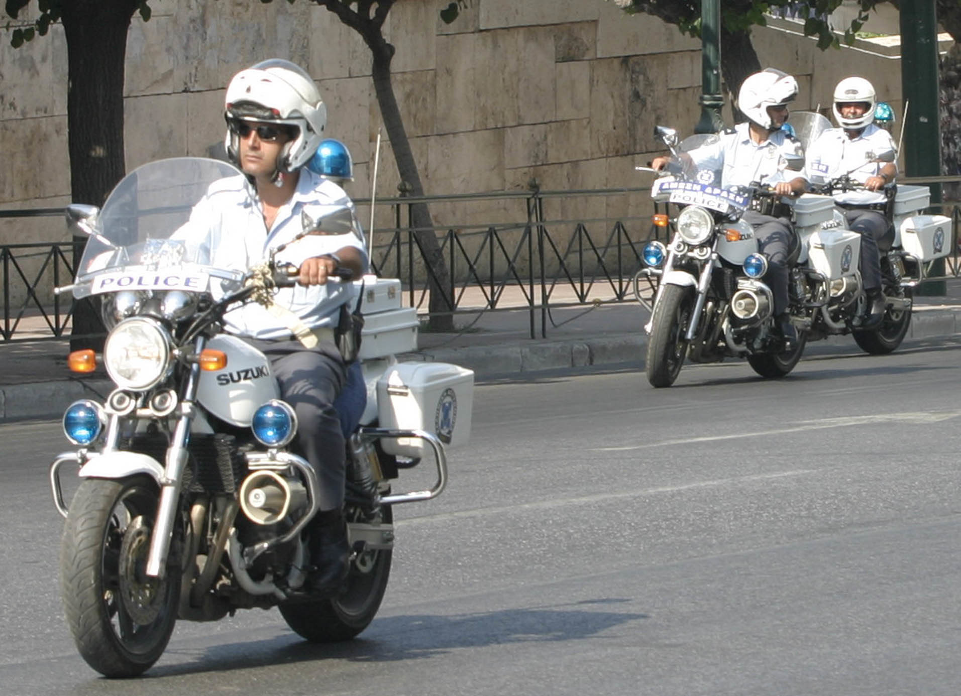 Αυτοκίνητο παρέσυρε αστυνομικό της ομάδας “Ζ”