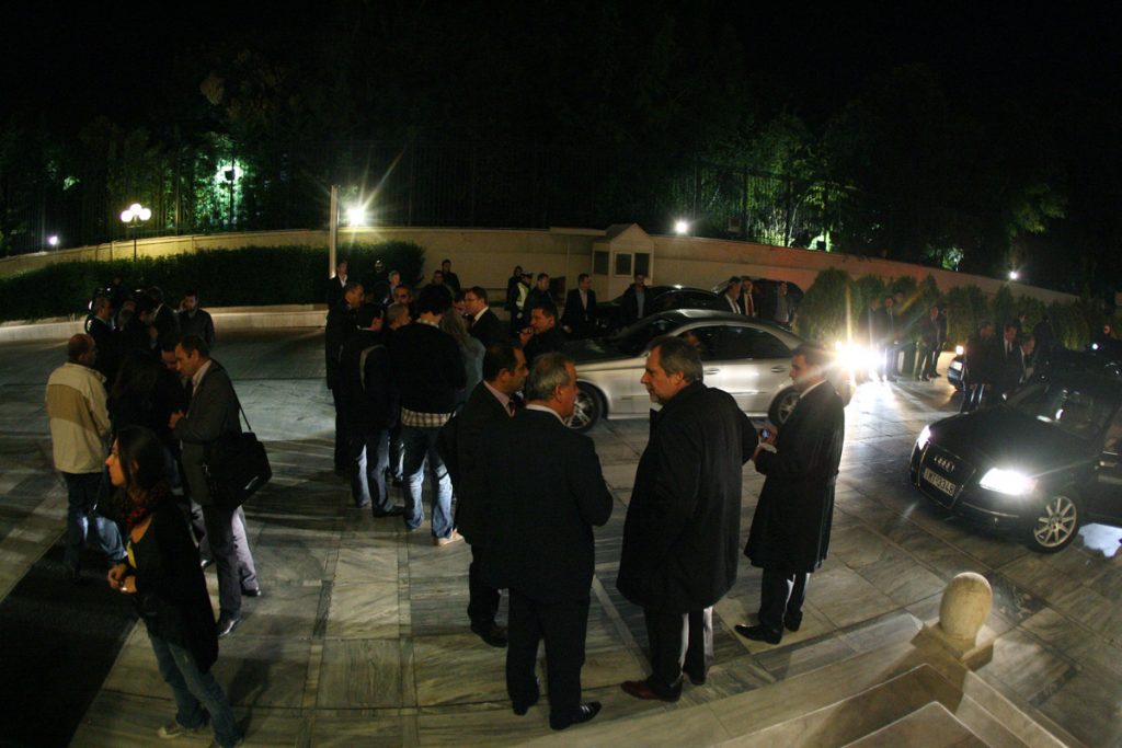 Μόνο 12 βουλευτές δεν δέχθηκαν βουλευτικό αυτοκίνητο