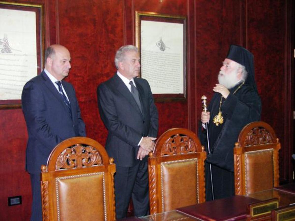 Τα “τάγματα εφόδου” ,κάνουν ζημιά στην Ελλάδα. Τι αντιμετώπισε στην Αίγυπτο ο ΥΠΕΞ!