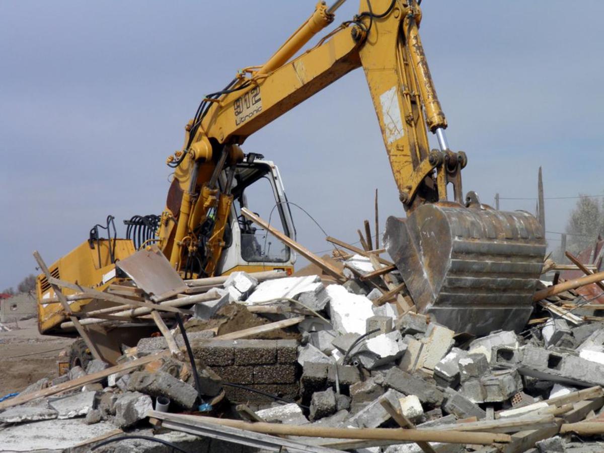 Σβήνουν τα πρόστιμα για τα αυθαίρετα αν αυτά κατεδαφιστούν!