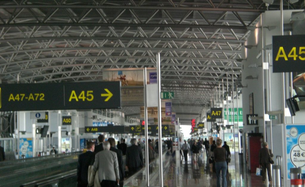 Συναγερμός στο αεροδρόμιο των Βρυξελλών από απειλή για βόμβα