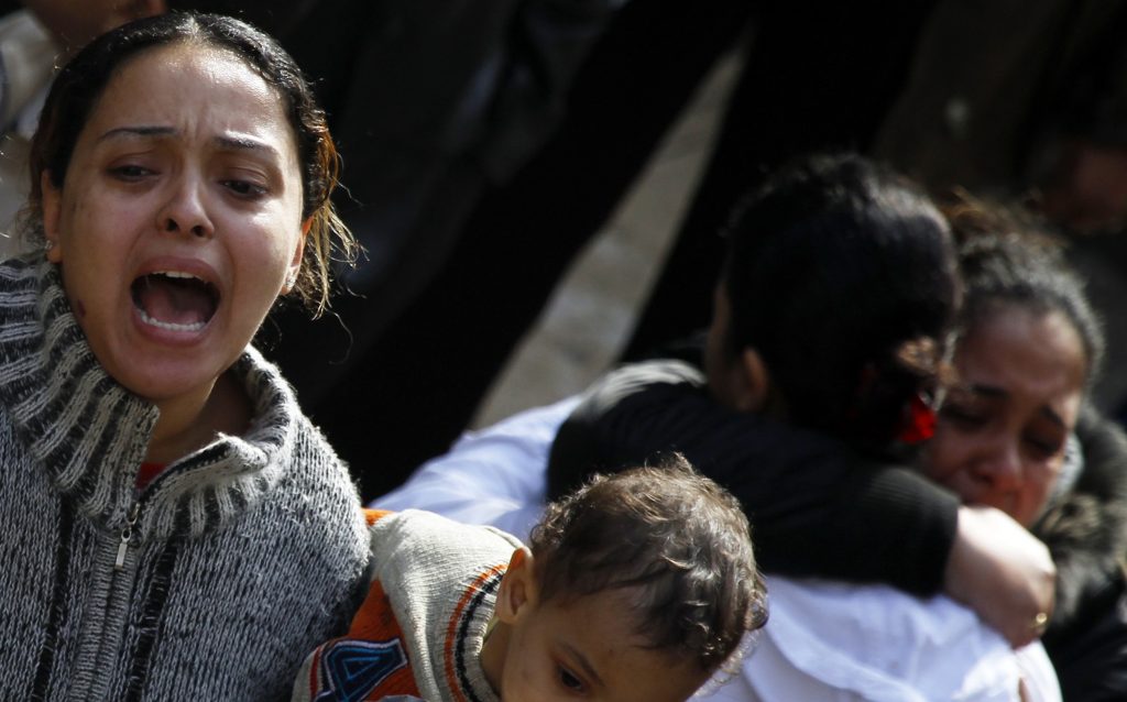 Θρήνος στην Αίγυπτο για τους 21 νεκρούς – Δείτε τη στιγμή της έκρηξης