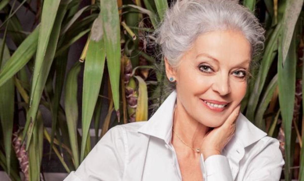 Μαρία Αλιφέρη: “Δεν προσδοκώ από μια σχέση να με σώσει”