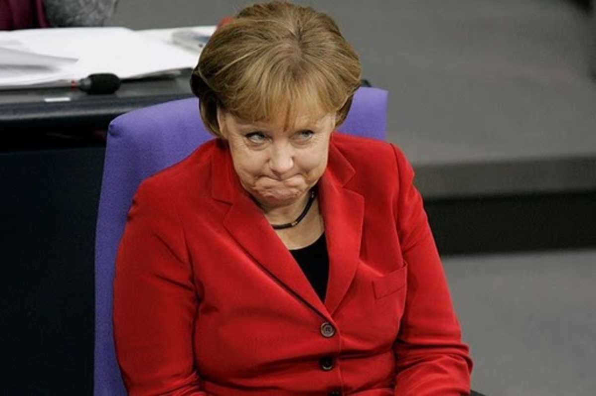 Глупый политик. Меркель. Лица политиков. Смешные политики.