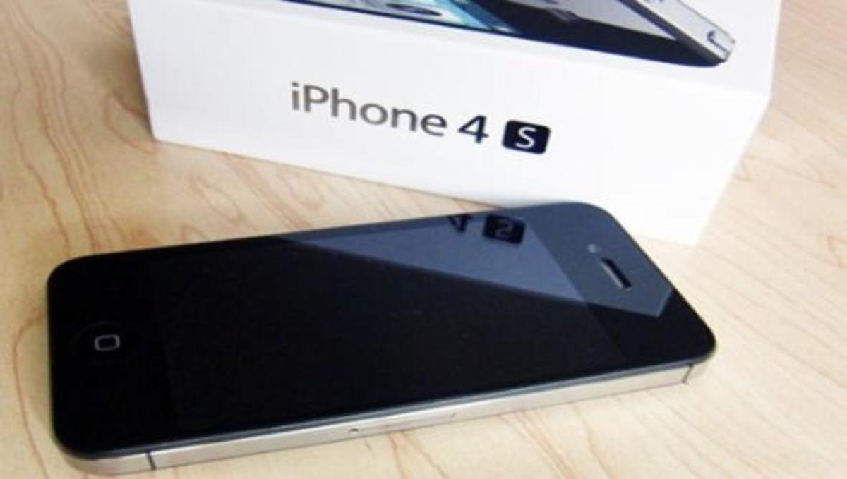 Το iPhone 4S έρχεται στην Ελλάδα!