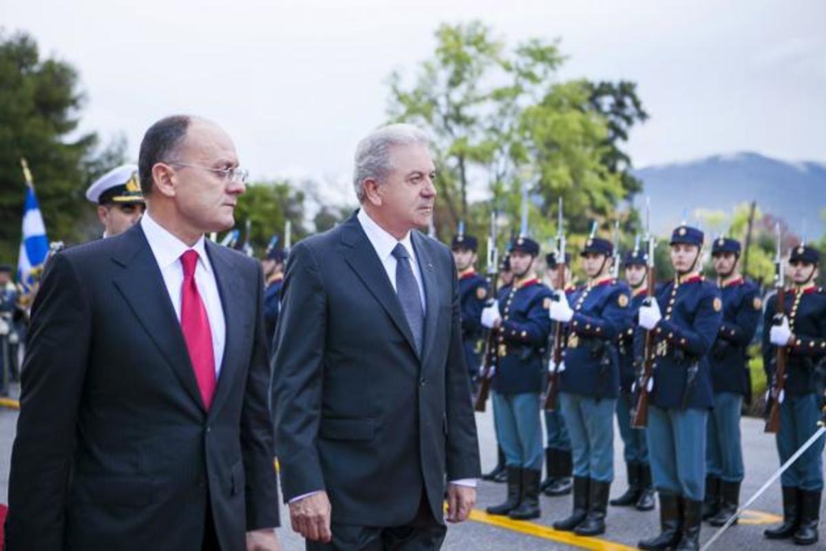 Τι είπε ο Αβραμόπουλος για το “όπλο – λέϊζερ” που προσπαθούμε να φτιάξουμε στην Αρμενία