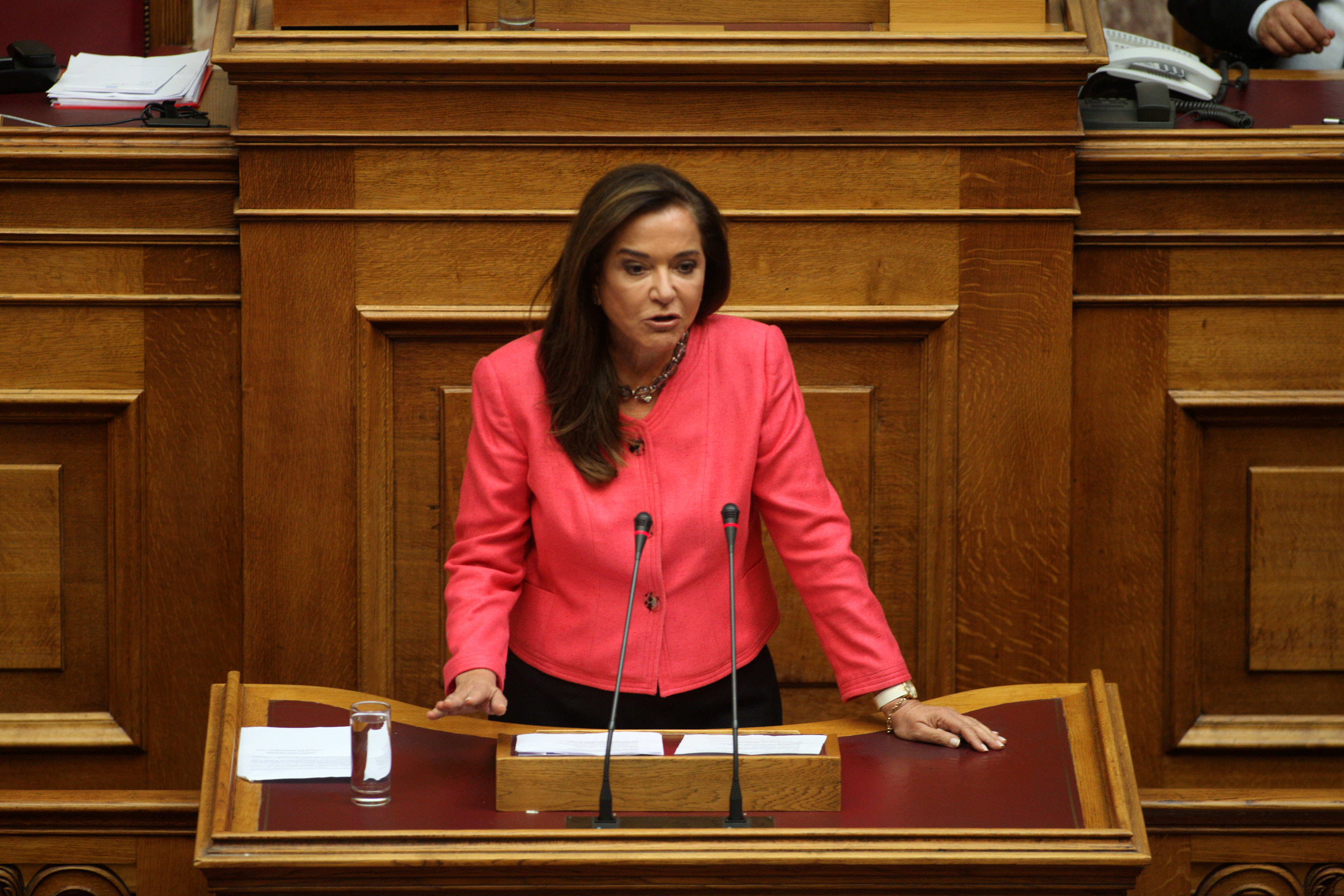 Μπακογιάννη: Αυτή την στιγμή δεν υπάρχουν 180 βουλευτές