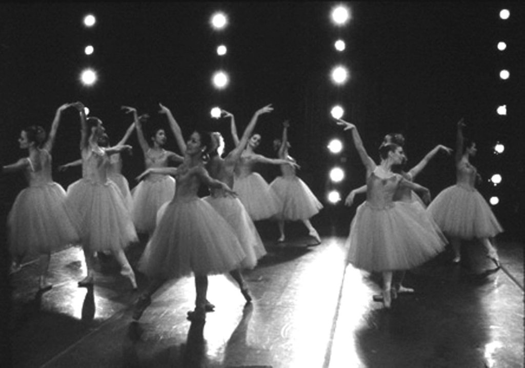 Πέθανε η θρυλική μπαλαρίνα Μαρίνα Σεμένοβα