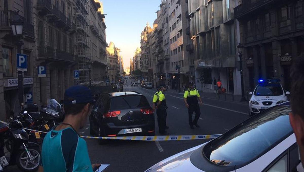 Συναγερμός στη Βαρκελώνη για παγιδευμένο αυτοκίνητο! Εκκένωσαν περιοχή – Θα κάνουν ελεγχόμενη έκρηξη