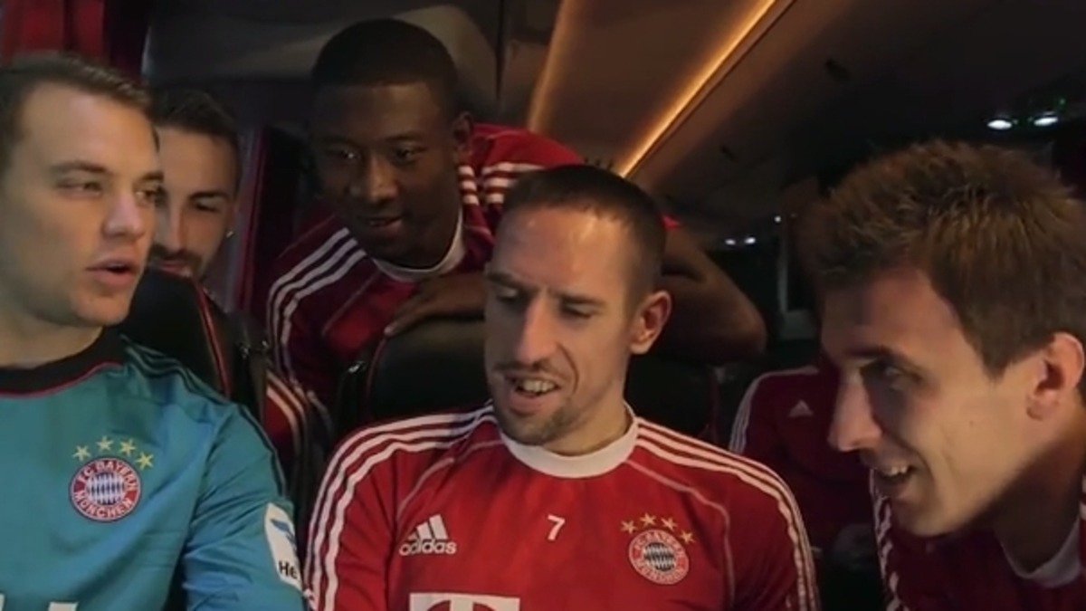 Ριμπερί και Νόιερ κάνουν… μαγικά μέσα στο πούλμαν (VIDEO)