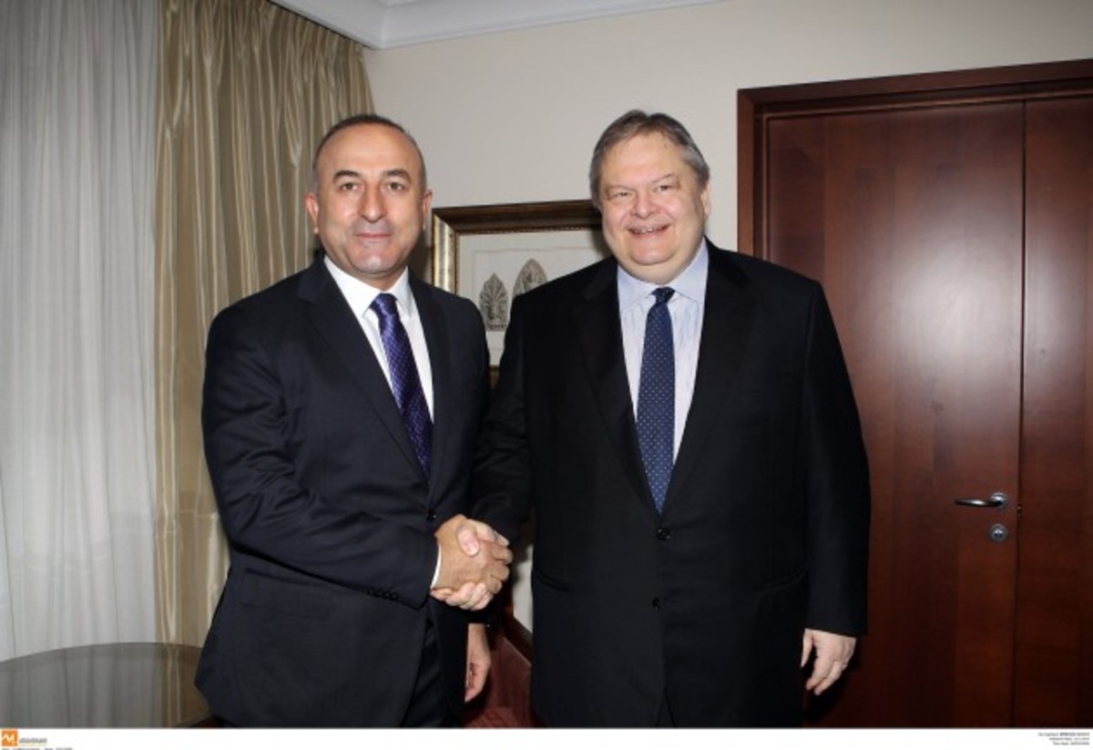 Τουρκικές κουτοπονηριές ακόμη και με τα περαστικά στον Αναστασιάδη