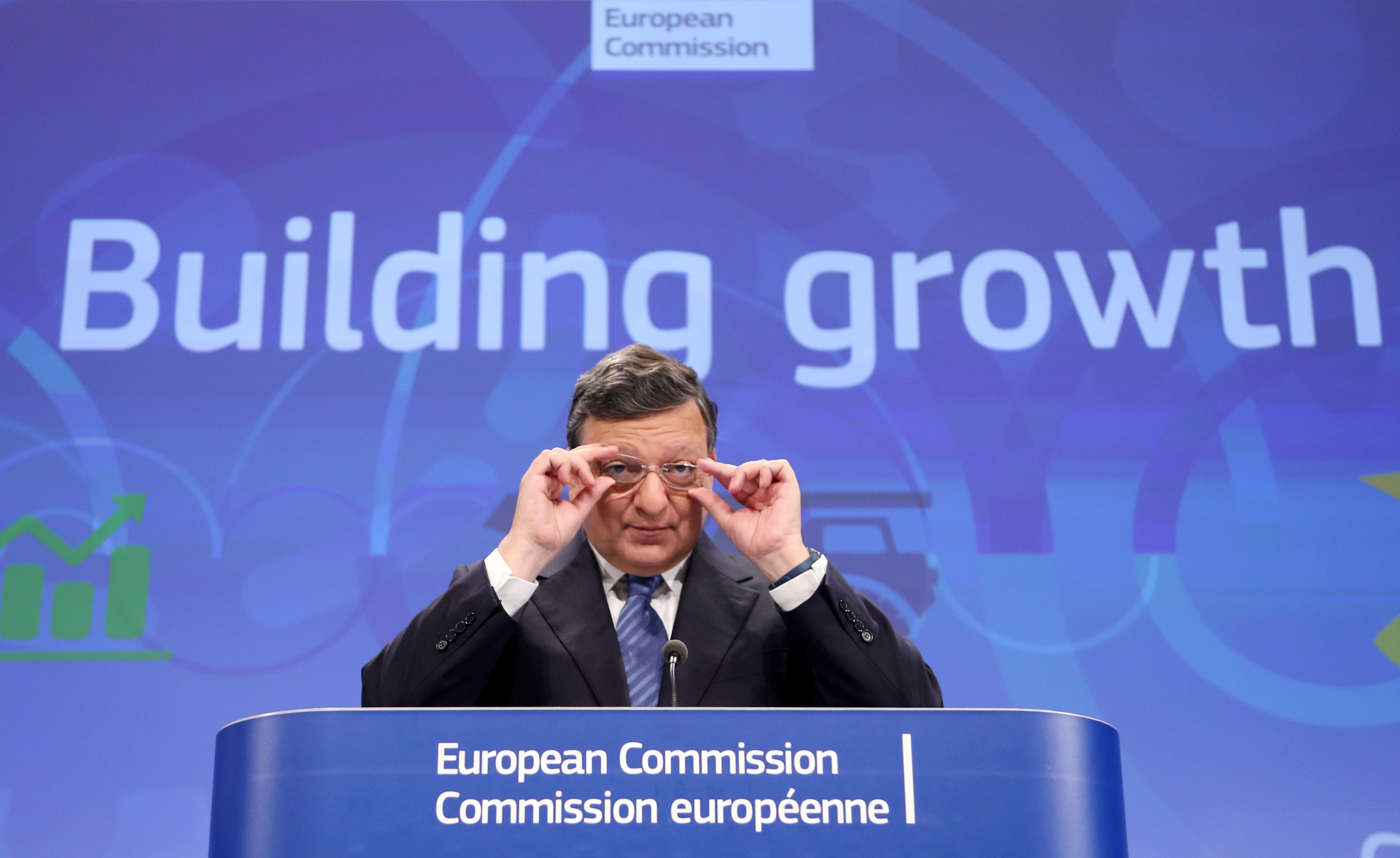 Ανάκαμψη 0,6% βλέπει για την Ελλάδα η Κομισιόν