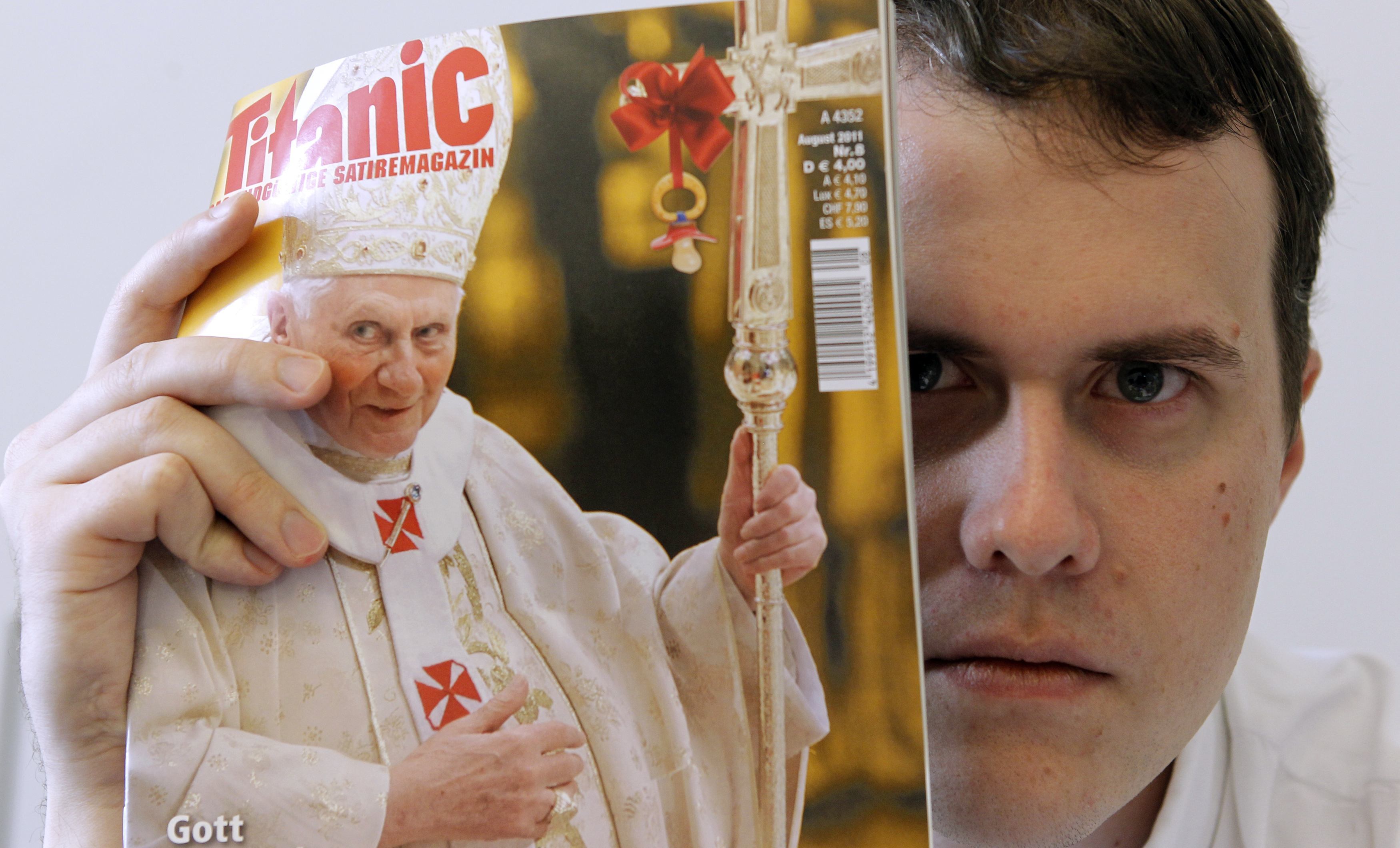 Θα δημοσιεύσουν τις “απογορευμένες” φωτογραφίες του Πάπα Βενέδικτου