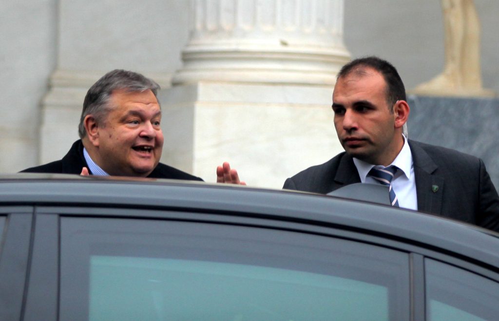 Αστειάκια Βενιζέλου μετά την συνάντηση με Σαμαρά – Θα στείλουμε sms