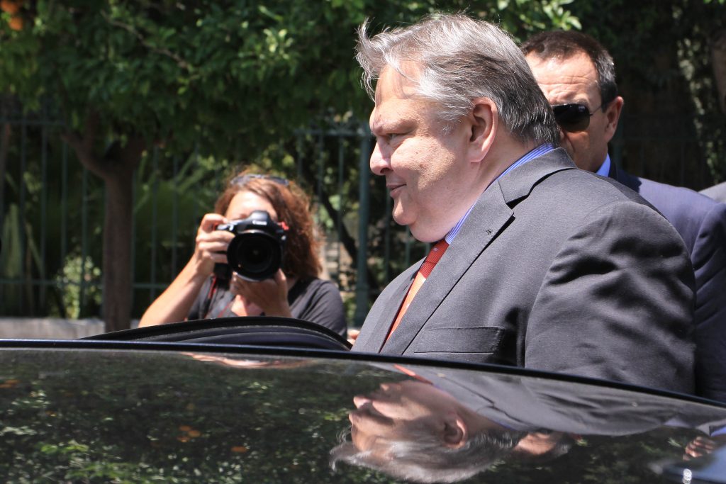 Δύσκολο να βρεθούν τα 11,5 δισ. από περικοπές λέει το ΠΑΣΟΚ