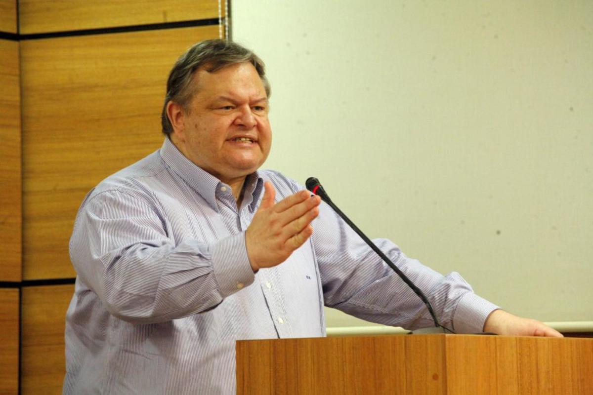 Ευ.Βενιζέλος: “Το ΠΑΣΟΚ δεν θα γίνει “τσόντα” ούτε της δεξιάς ούτε της δημαγωγίας και του λαϊκισμού”