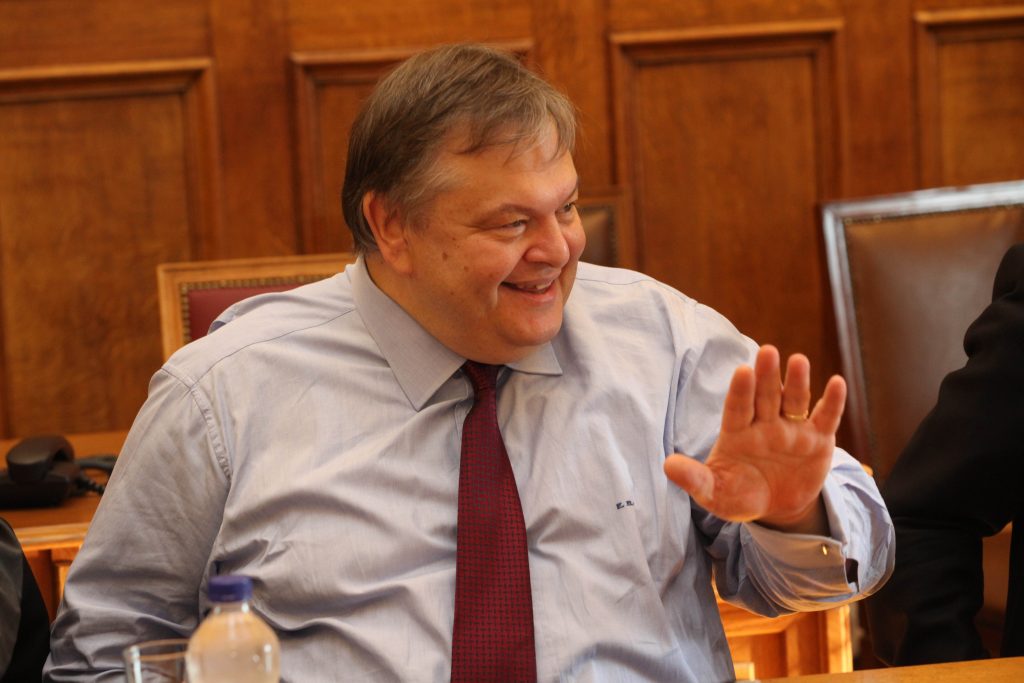 Βενιζέλος : Ο υπουργός που βάζει χέρι στις καταθέσεις