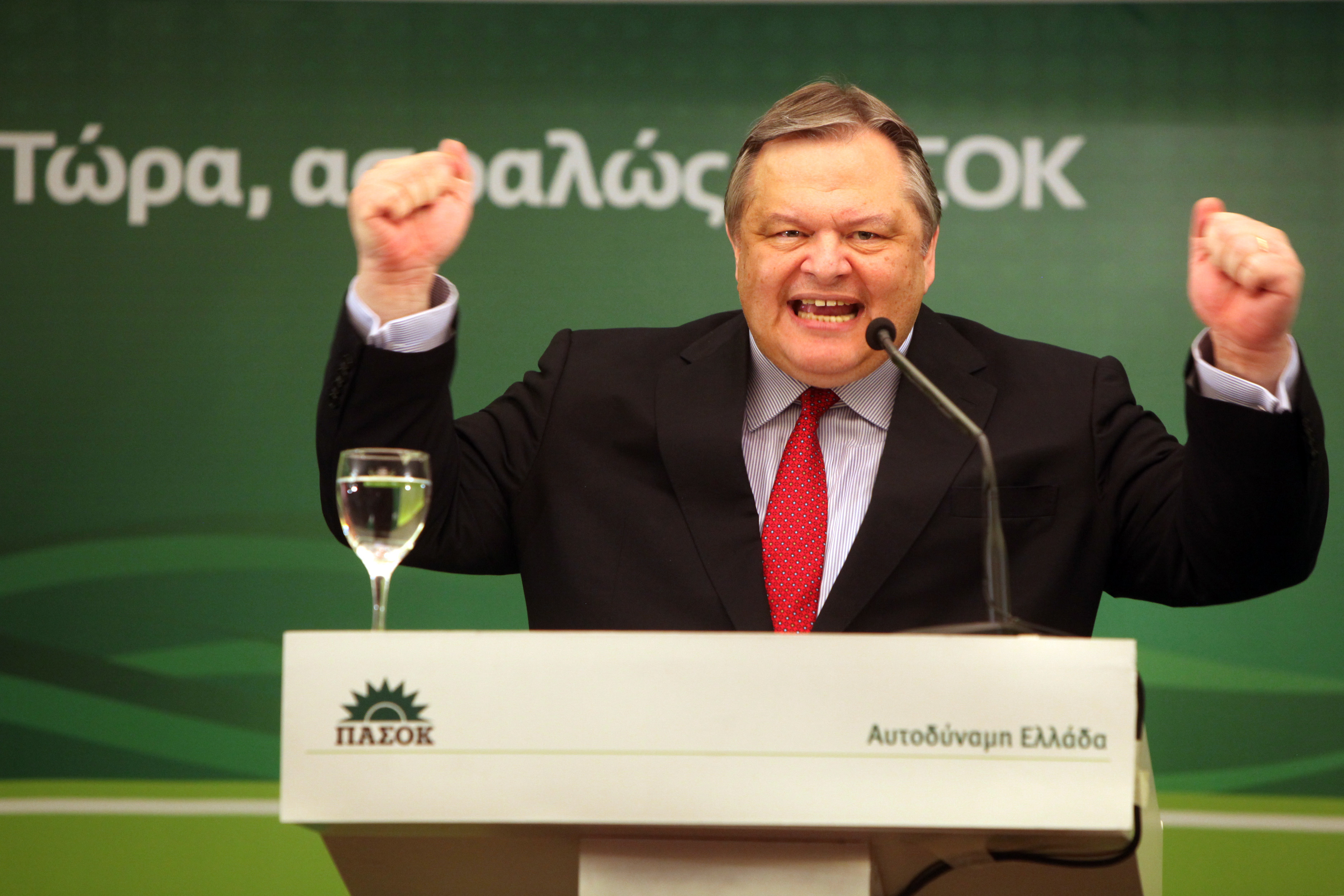 Βενιζέλος: Η χώρα φλερτάρει με ακραίες μορφές κινδύνου