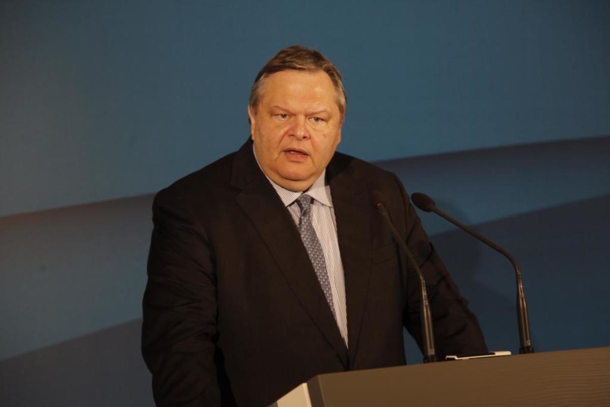 Το βράδυ σύσκεψη Βενιζέλου με την ομάδα των “επτά” του ΠΑΣΟΚ