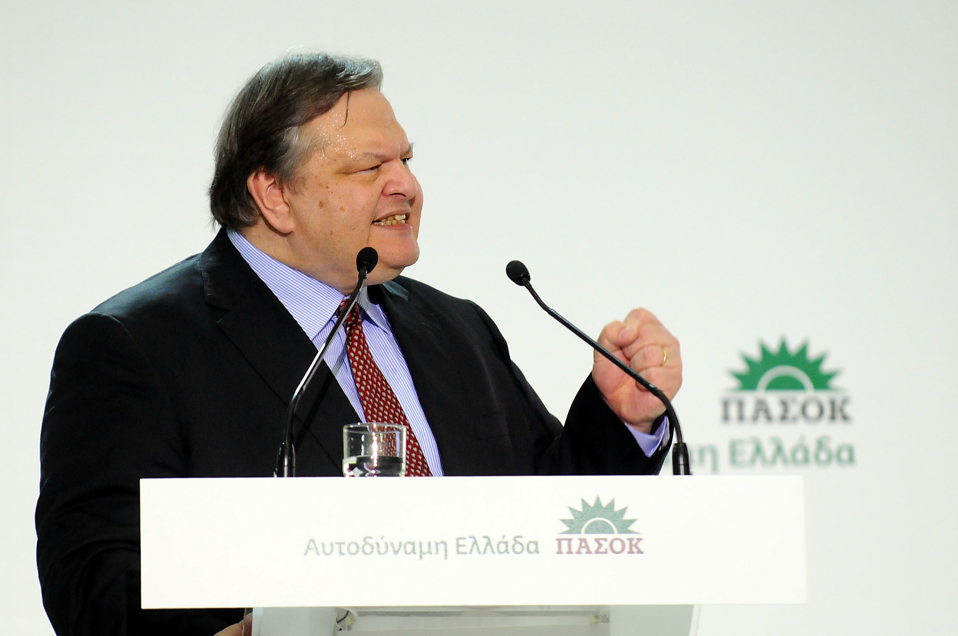 Βενιζέλος: Να παραδειγματιστούμε από τον … Πάπα