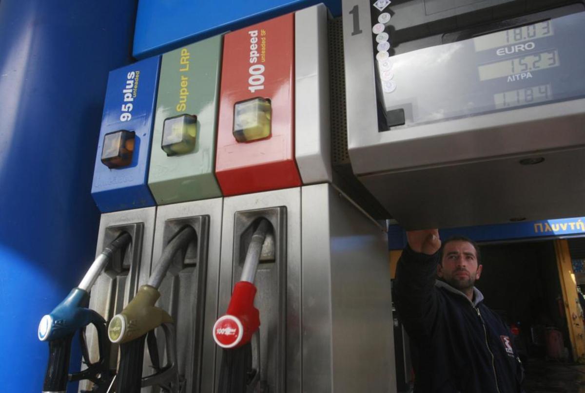 Τρίκαλα: Λουκέτο έβαλαν τα μισά βενζινάδικα