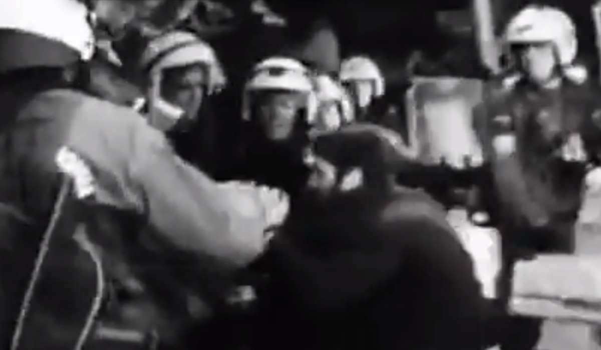 Παρέμβαση εισαγγελέα για την επίθεση ΜΑΤ σε περίπτερο στα Εξάρχεια!