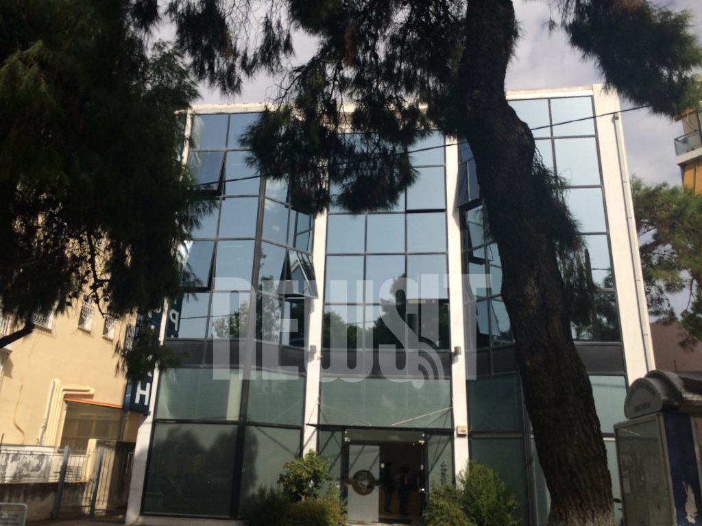 Κόλλησε το όπλο στο κεφάλι του ταμία – Εισβολή ενόπλου σε γνωστό διαγνωστικό κέντρο