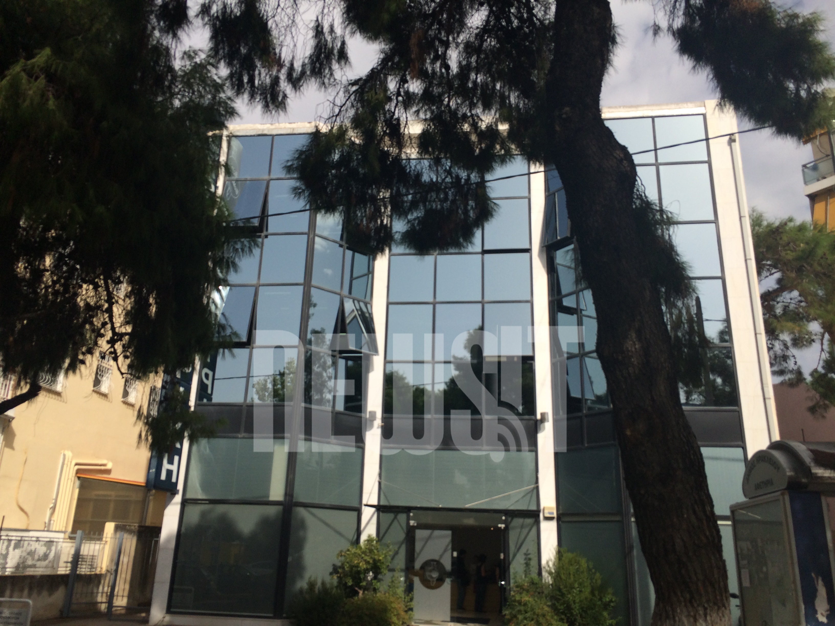 Κόλλησε το όπλο στο κεφάλι του ταμία – Εισβολή ενόπλου σε γνωστό διαγνωστικό κέντρο