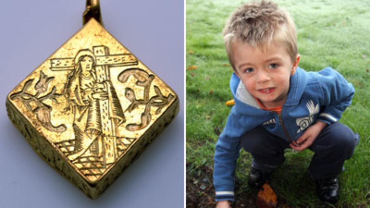 Ένα τρίχρονο αγόρι βρήκε θησαυρό με έναν μεταλλικό ανιχνευτή