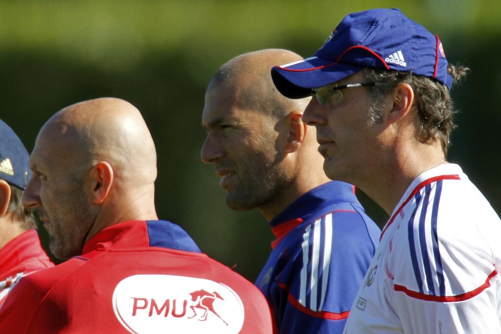 O Λοράν Μπλάν κάλεσε..."ενισχύσεις" στην προπόνηση. Τους Φαμπιάν Μπαρτέζ και Ζινεντίν Ζιντάν