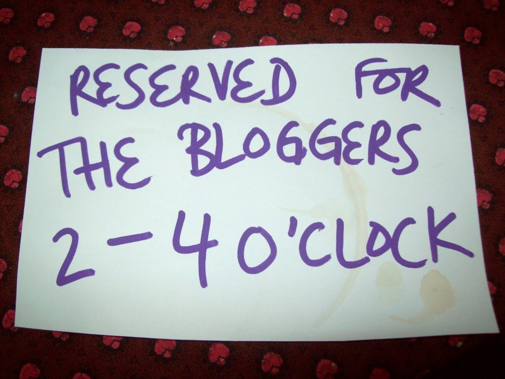 “Απόβαση” μπλόγκερς στην Αθήνα την Πέμπτη